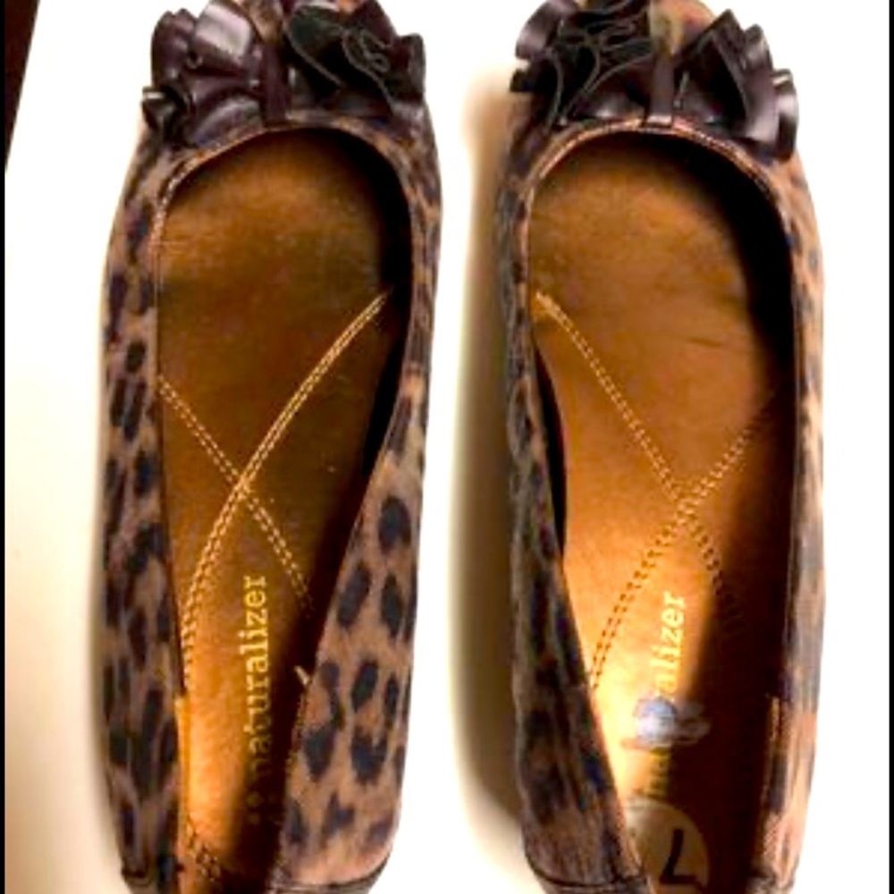 Naruralizer brand Ballet Flats with unique Bow in Animal Print in Gold & Black.